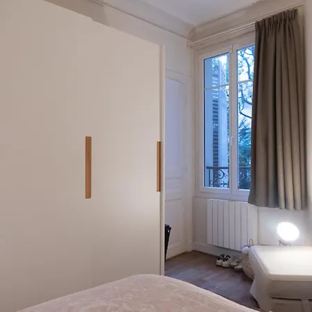 Nice Love Nest Well Located In Appartamento Parigi